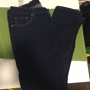 Levi’s plus size indigo wash 18W skinny jeans
